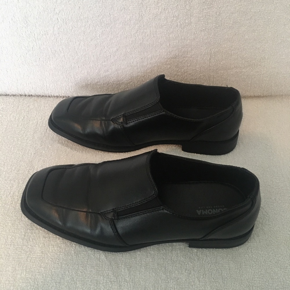 Boys Sonoma black dress shoes